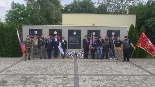 #polaganje_venaca_u_velikom_medjeru_i_vojnicki_poklon_precima_prva_linija#